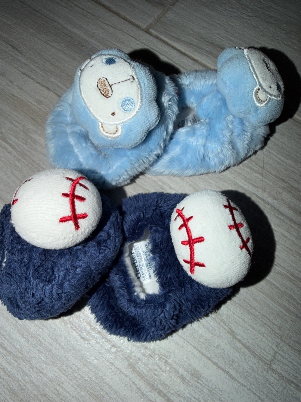 2 Gerber Light Blue Plush Baby Booties Bear & Navy baseball 0-6 months newborn